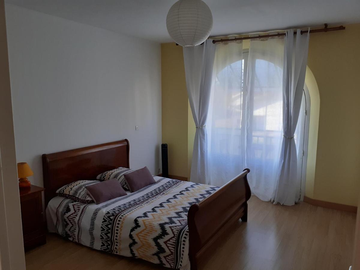 Appartement Spacieux Et Lumineux Oloron-Sainte-Marie Luaran gambar